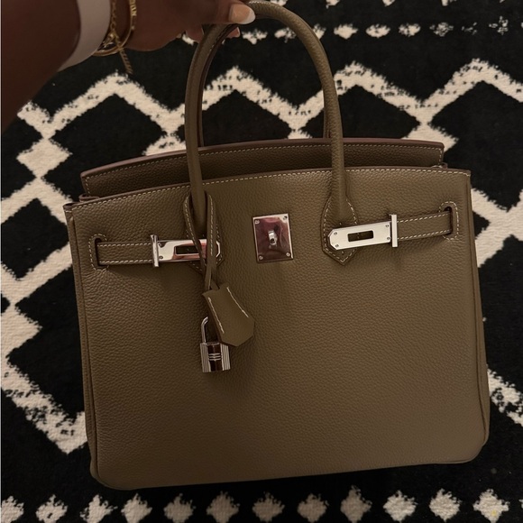 Handbags - Elegant Togo Leather Taupe Handbag NO LOGO